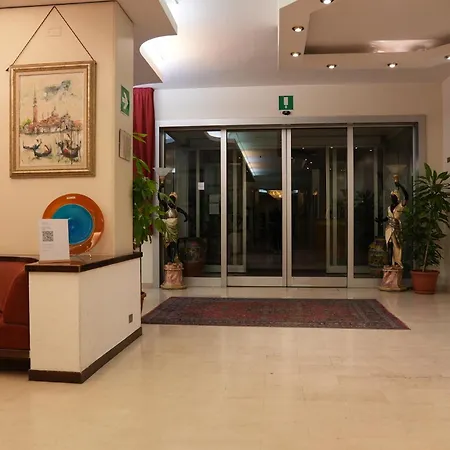酒店 阿尔巴特罗斯酒店