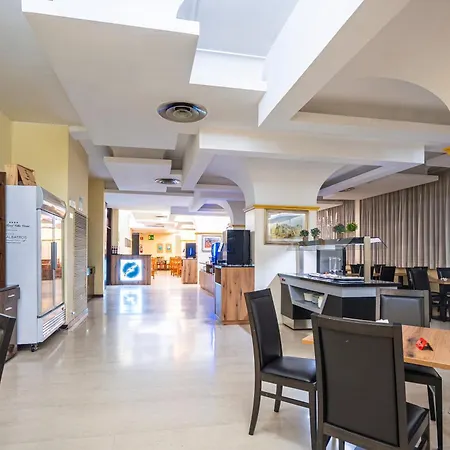 Albatros Hotel