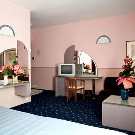 阿尔巴特罗斯酒店 梅斯特雷