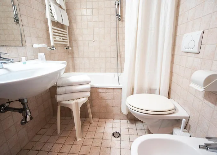 Albatros Hotell 4*