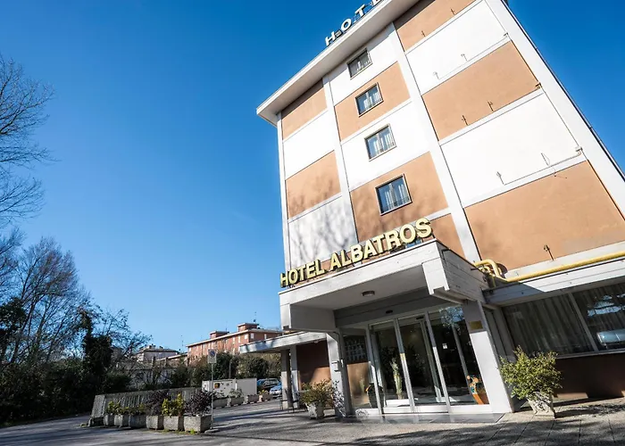 Albatros Hotell 4*