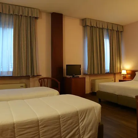 فندق Albatros 4*