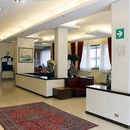 Albatros Μέστρε