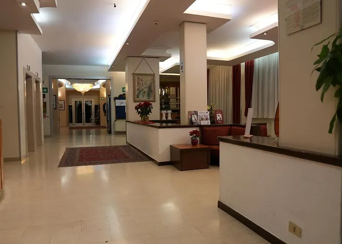 Albatros 4* Местре